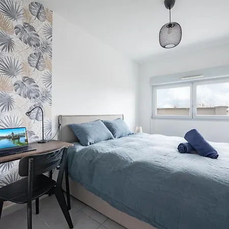 Daire Spacieux T4 Proche Centre-ville, Clim Et Parking *