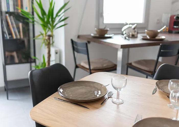 Spacieux T4 Proche Centre-ville, Clim Et Parking アパート *