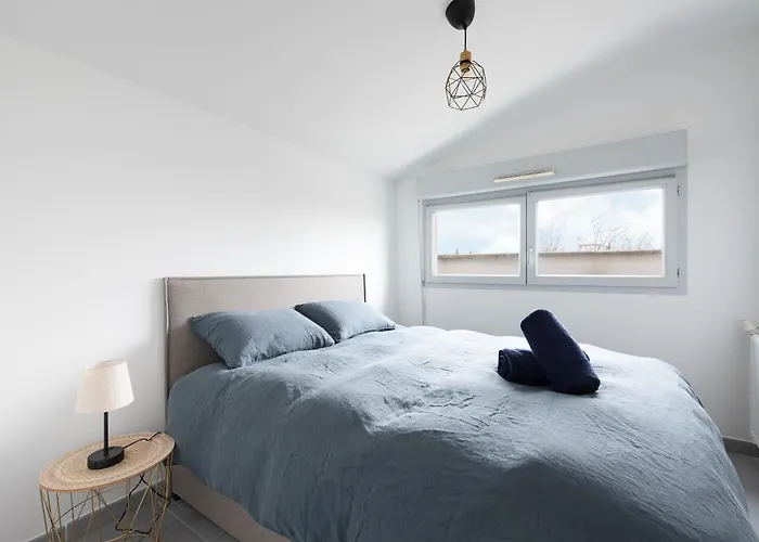 Apartman Spacieux T4 Proche Centre-ville, Clim Et Parking