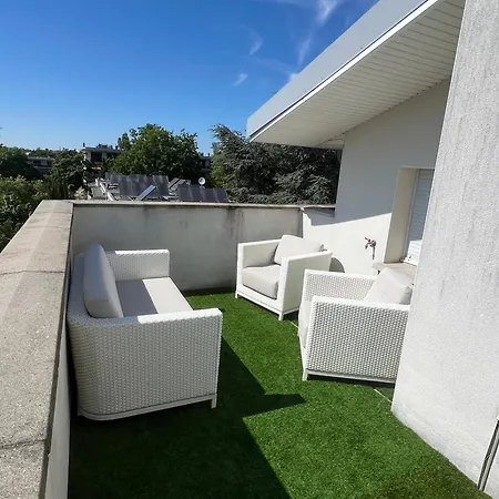 Spacieux T4 Proche Centre-ville, Clim Et Parking Appartement